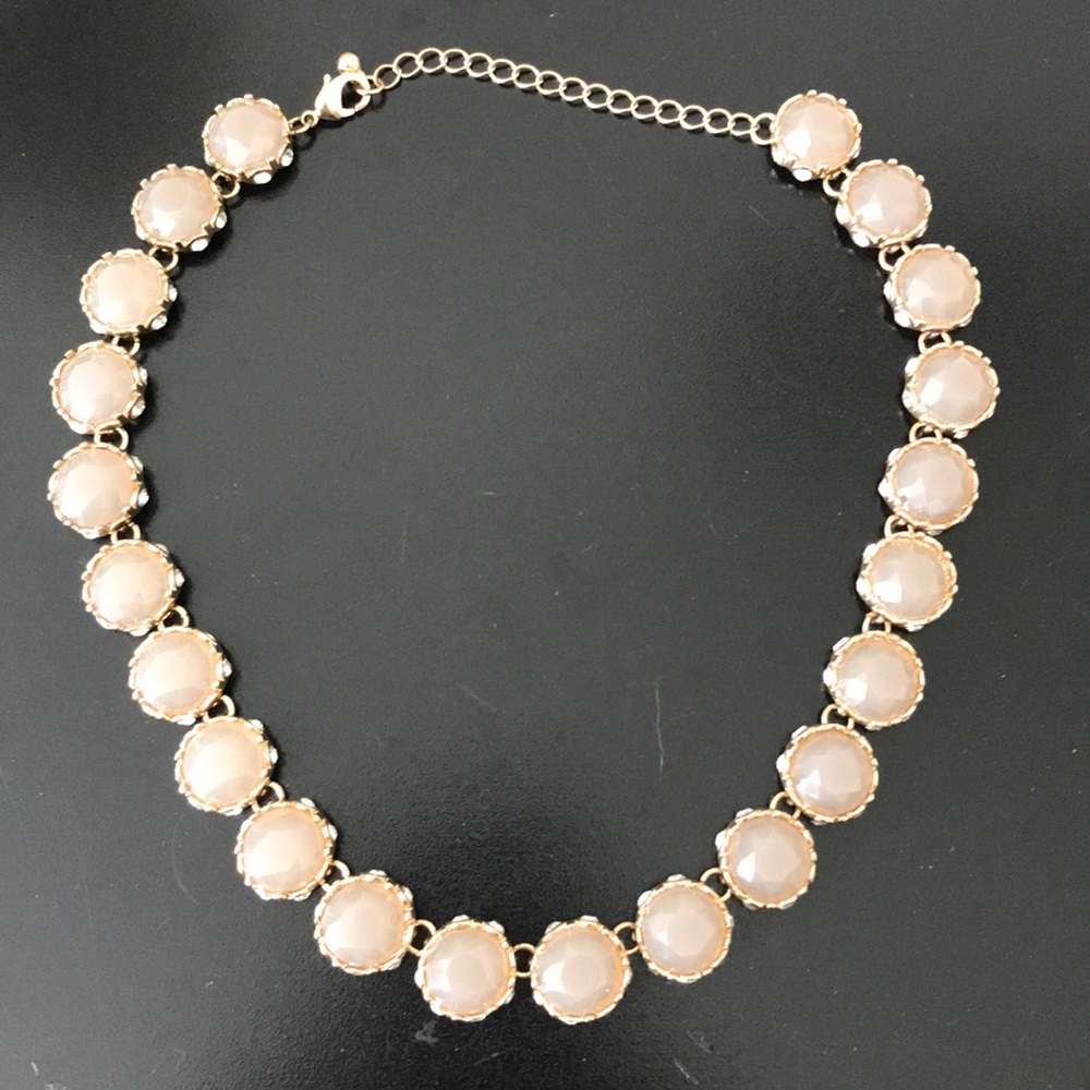 Tan and gold accent necklace